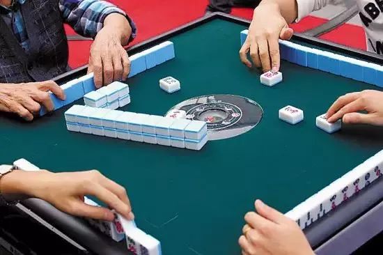 厉害了!闲来陕西麻将怎么老是输钱”其实确实有挂 