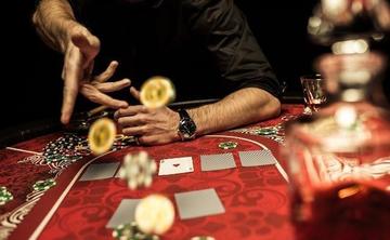 火爆全网!我搞明白了网上棋牌平台为什么先赢后输—真实可以装挂