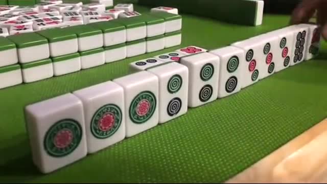 「热点资讯」筒子二八杠道具一《我来教教你怎么赢 》