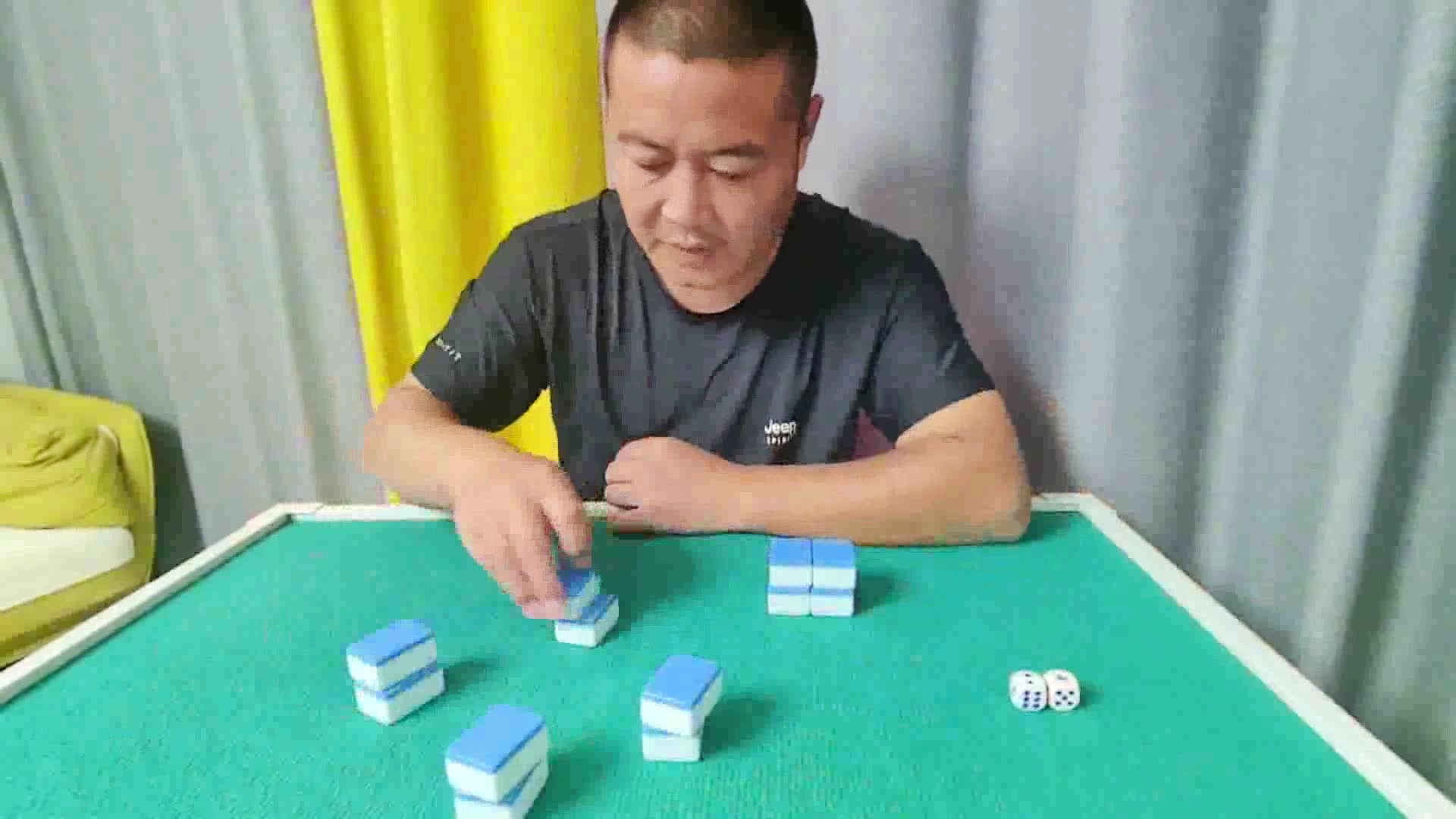 (2分钟介绍)“推筒子简单出老千技巧视频  《详细教程 新浪科技》