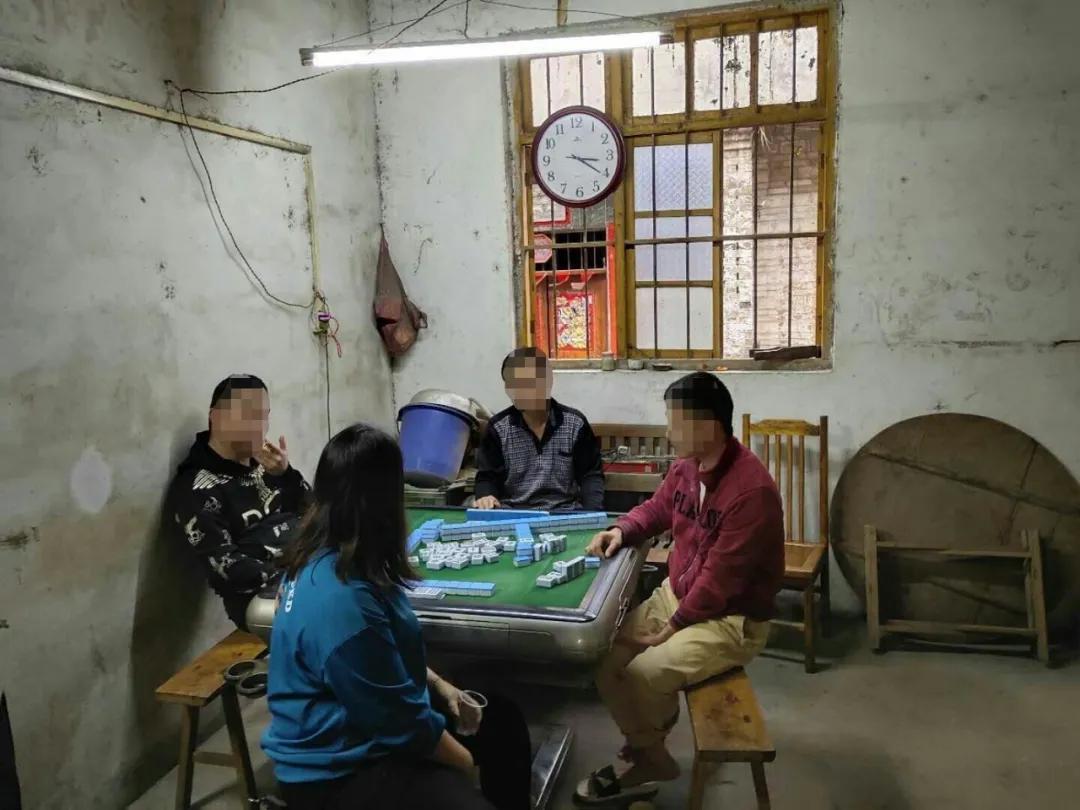 欢乐广西麻将原来真的有挂呢(其实确实有挂)