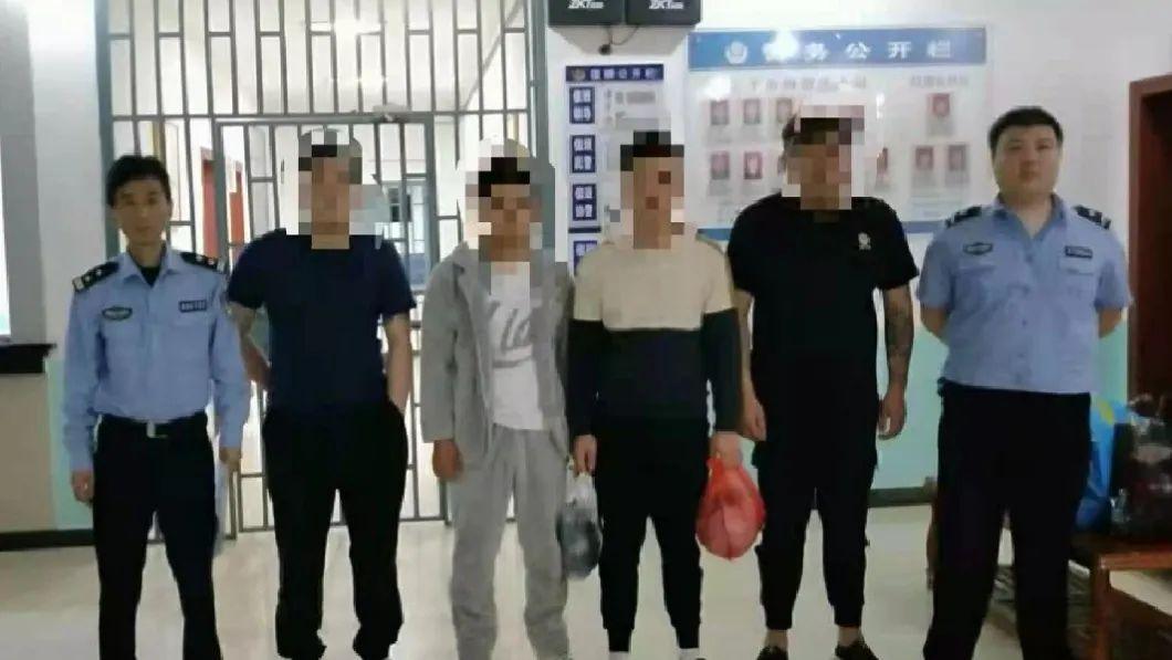 中至乐平麻将小程序技巧(揭秘手机上助手软件)
