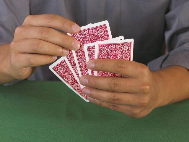 5分钟教会你“扑克牌打三张仪器多少钱—详细解说+新浪科技