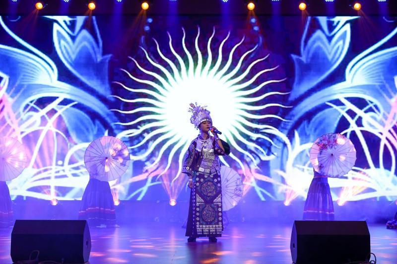 教程辅助“普通纸牌魔术教程!(2023已更新-今日/知乎)《新浪科技 讲解窍门》