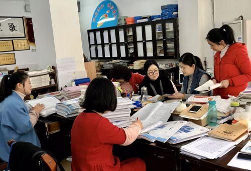厉害了!扎金花必胜十大闷牌心得 《详细教程 新浪科技》
