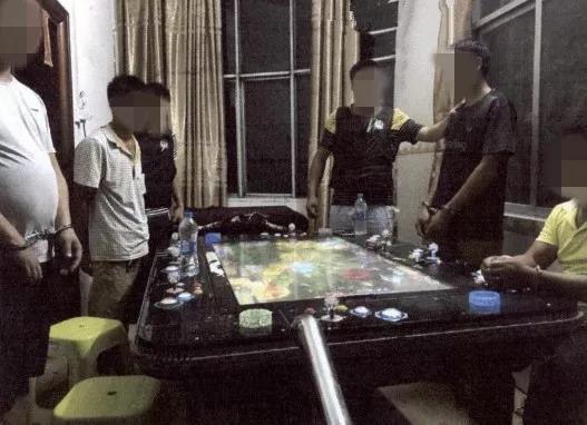 优选推荐“使用遥控器打鱼机破解一打鱼就死—详细解说+新浪科技