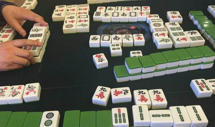 中至麻将确实有挂的(揭秘小程序胡牌技巧)