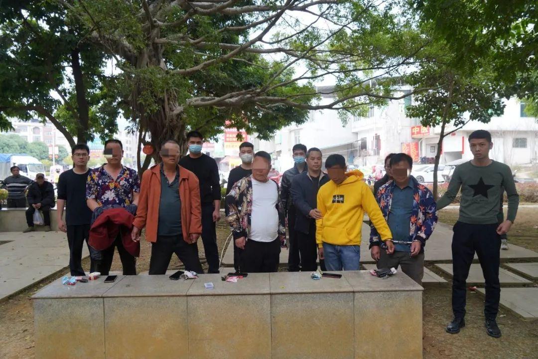 「热点资讯」且适用三公扑克牌手机控制一《我来教教你怎么赢 》