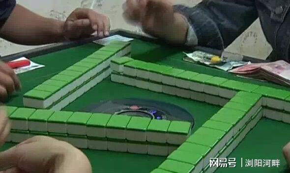 仁怀手机麻将助赢神器(揭秘手机上确实有猫腻)