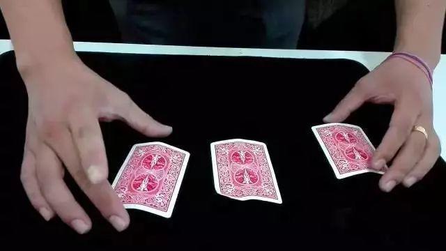 新教你‘‘玩三公任意扑克牌报牌工具多少钱—个_《爱问知识人 使用说明》