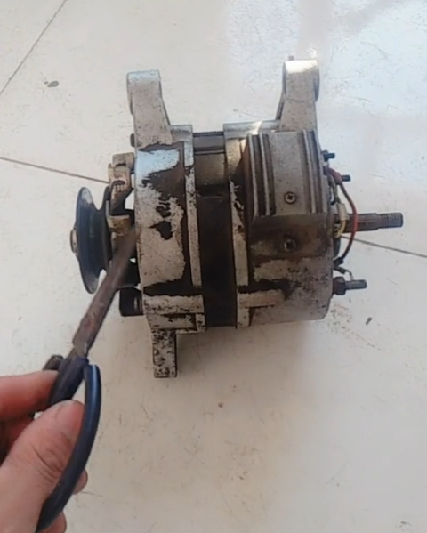 详细说明“玩拖拉机听牌设备仪器产品《详细教程 新浪科技》