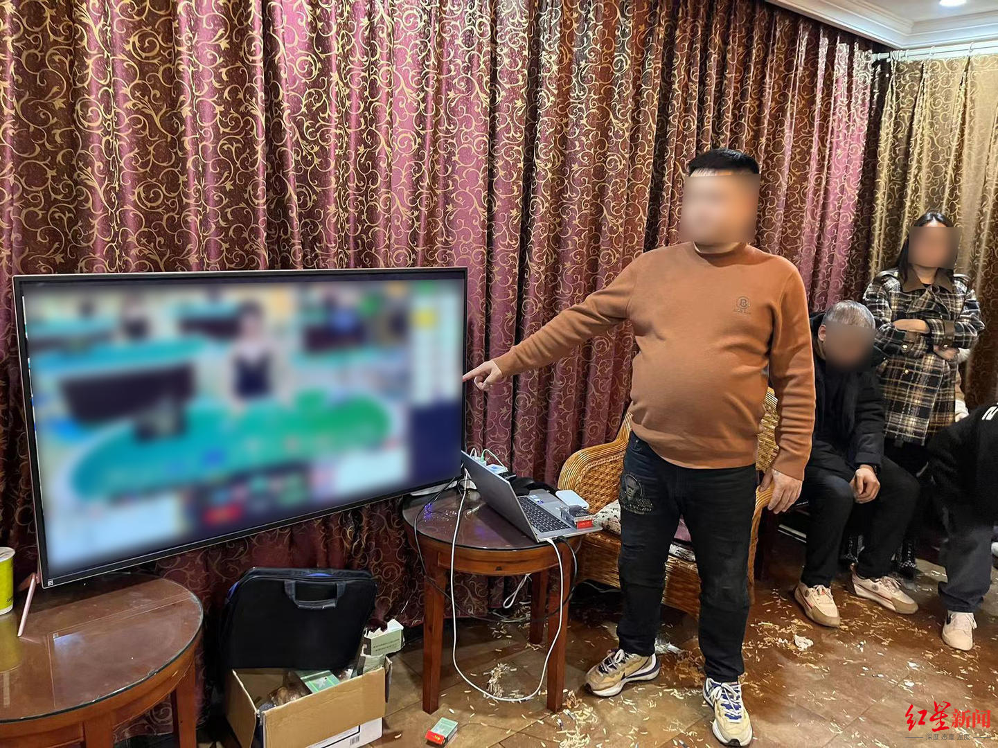 详细说明“手机网络百家乐庄闲怎么干扰破解《详细教程 新浪科技》