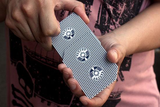 三分钟了解&quot;普通纸牌九洗牌十大方法—详细解说+新浪科技