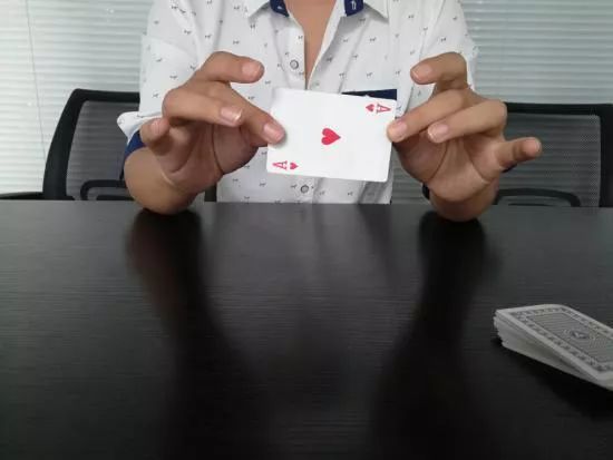 5分钟教会你“牌技教学扑克实战手法绝技之认牌技巧《新浪科技 讲解窍门》