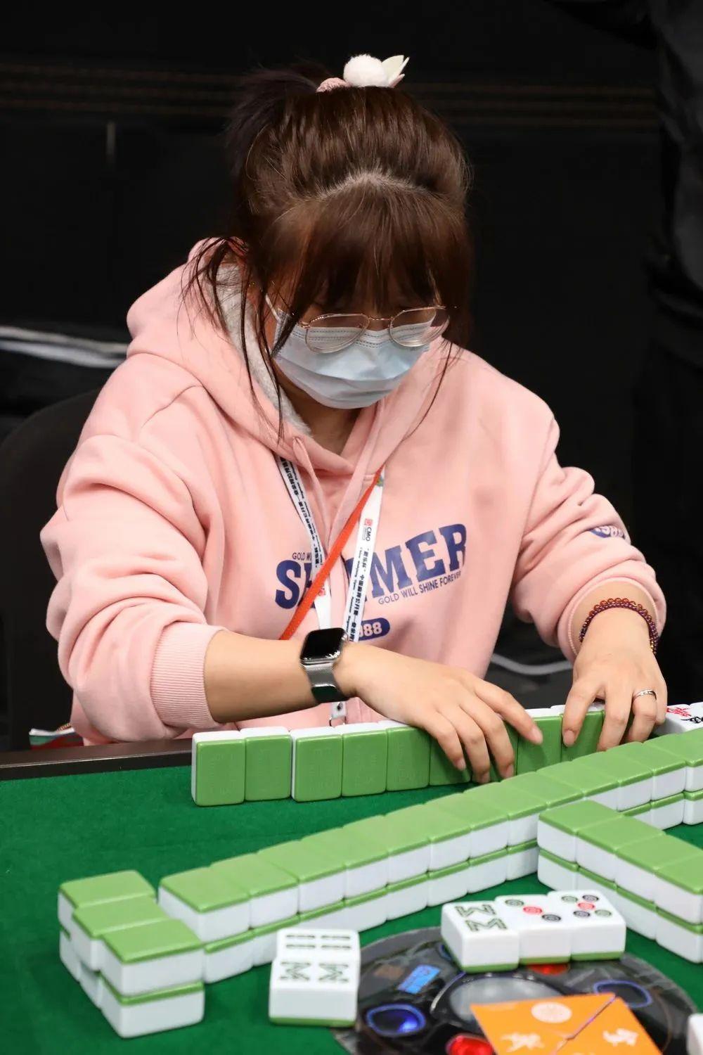 小程序微乐麻将怎么打才能赢(揭秘微信里系统发好牌)