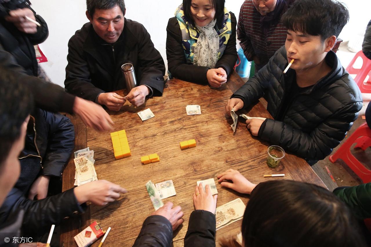 (2分钟介绍)“扑克牌炸金花作弊设备《新浪科技 讲解窍门》