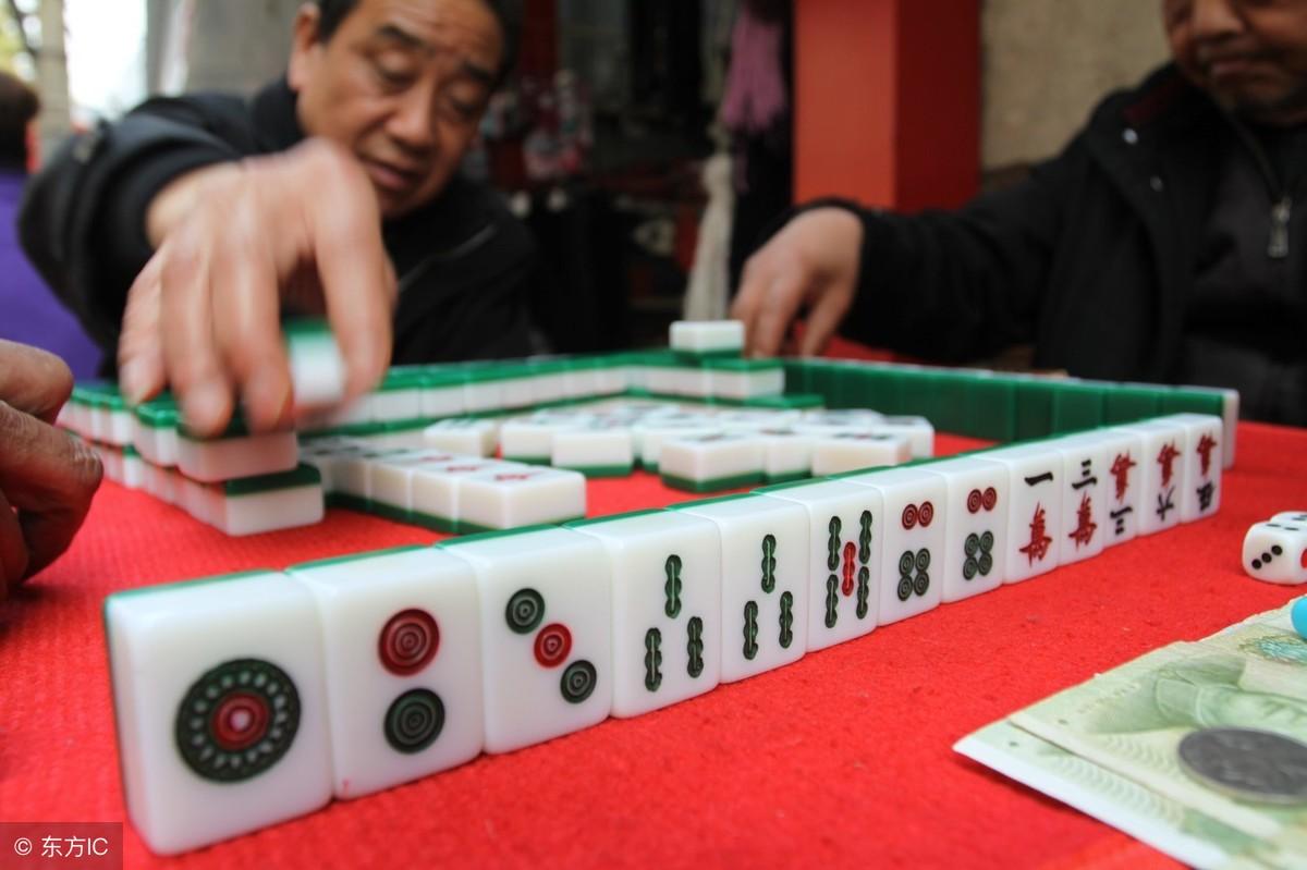 微乐麻将骗局大揭密(揭秘微信里必备神器)